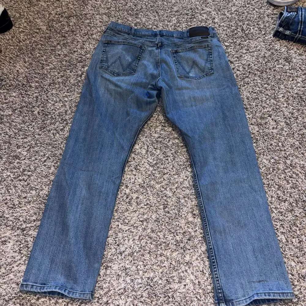 Wrangler athletic fit